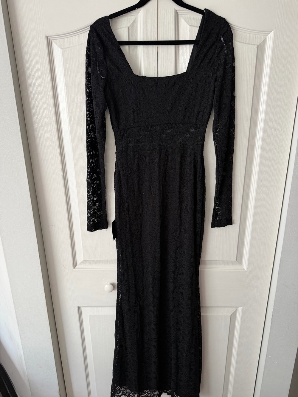 Lulu's Black Lace Long-Sleeve Maxi Dress with Thigh Slit - Picture 8 of 8